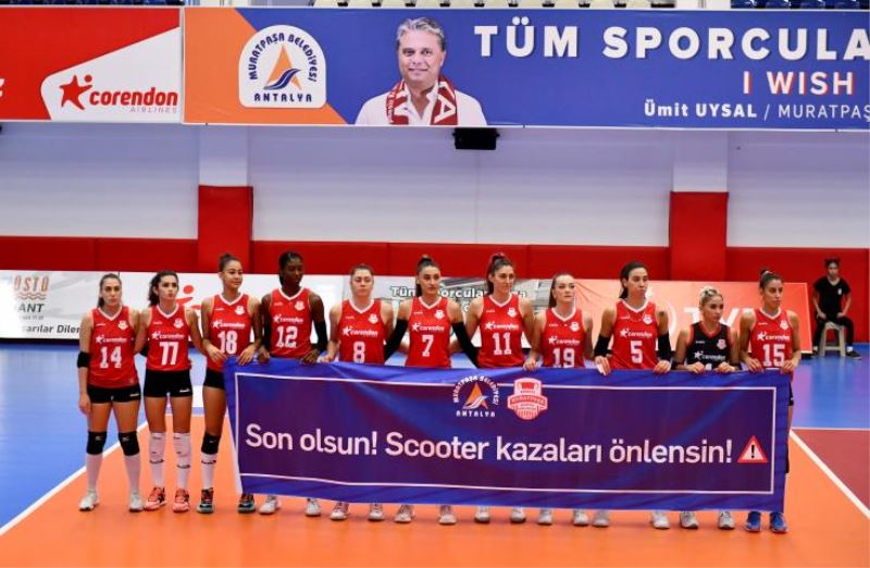 Muratpaşa’nın Sultanlarından anlamlı pankart