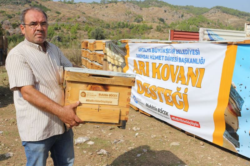 Büyükşehirden Serikli Arıcılara Kovan Desteği