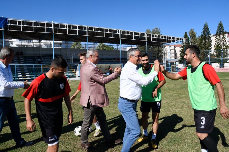 Kemer İdmanyurdu yoluna dolu dizgin devam ediyor