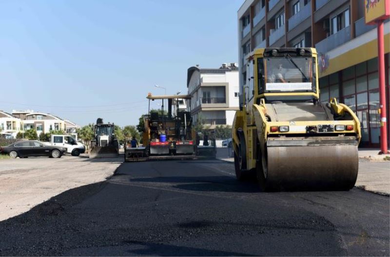 Güzeloba’da yollar yenileniyor