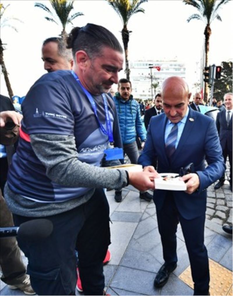 Soyer: “İzmir’de Nutuk’u okumayan genç kalmayacak”