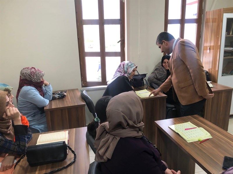 ✅ ANNELER VE ÇOCUKLAR BİLGİ EVLERİNDE BİRLİKTE EĞİTİM GÖRÜYOR