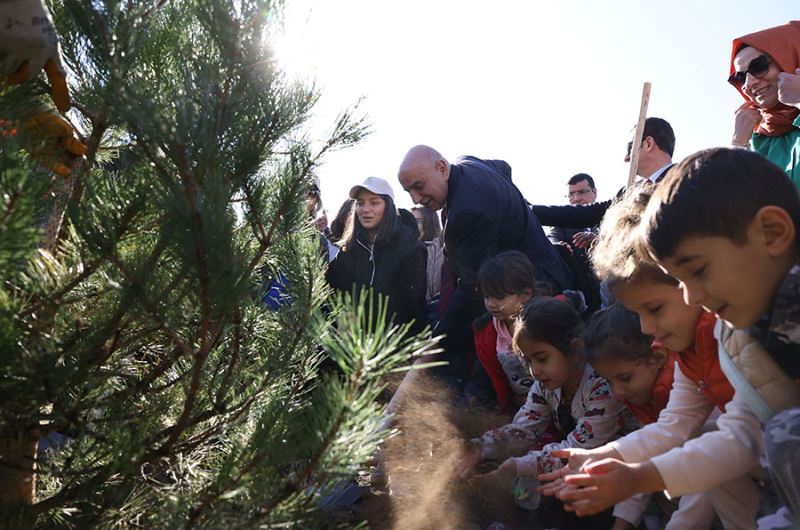Keçiören’de 1111 fidan toprakla buluştu