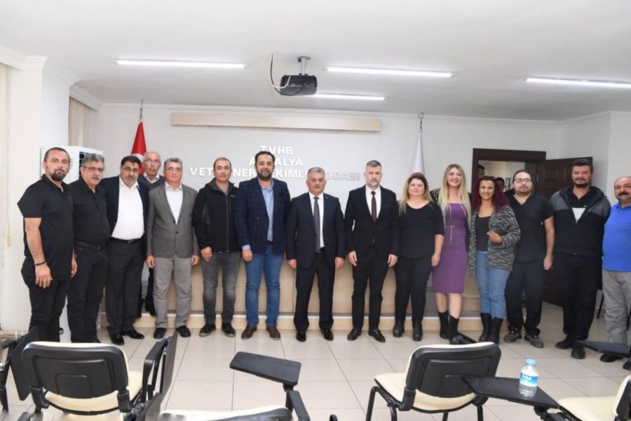 ‘HAYVAN SEVGİSİNİ TOPLUMUN HER KESİMİNE AŞILAMALIYIZ’
