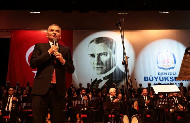 Ulu Önder, sevdiği şarkılarla anıldı