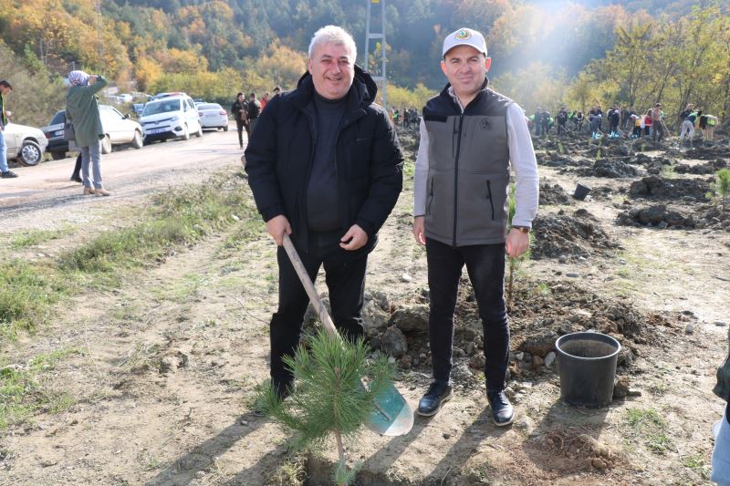 Belediye Başkanımız Hayrettin KAYA, 11 Kasım Milli Ağaçlandı..