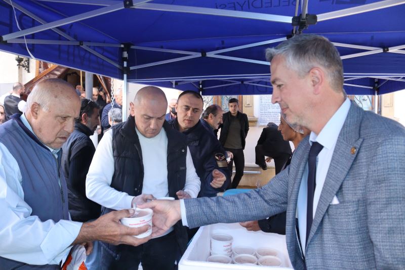 ATATÜRK’ÜN EN SEVDİĞİ YEMEKLER VATANDAŞLARA İKRAM EDİLDİ