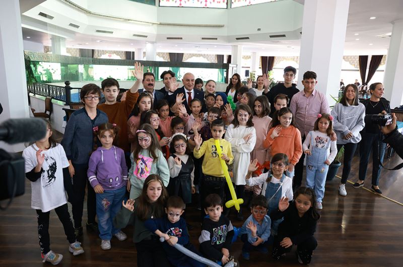 Başkan Altınok şeker çocuklarla buluştu