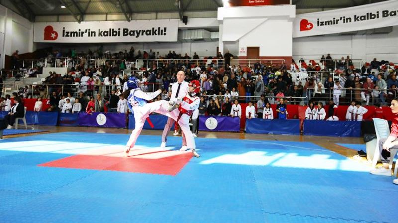 Bayraklılı sporculardan 3 madalya daha