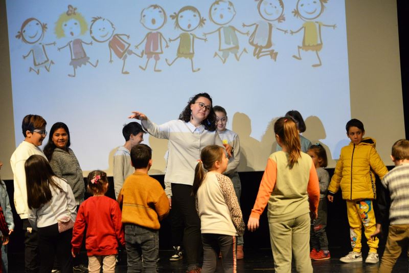 BOZÜYÜK’TE ÇOCUKLAR HAKLARINI EĞLENEREK ÖĞRENDİ