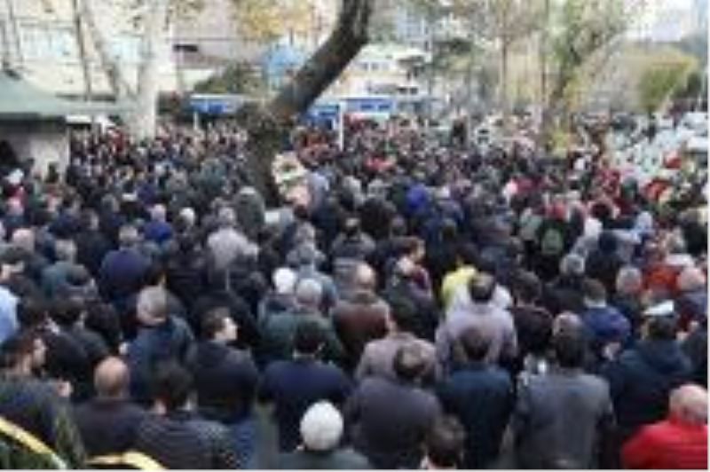 TAKSİM ŞEHİTLERİ SON YOLCULUKLARINA UĞURLANDI