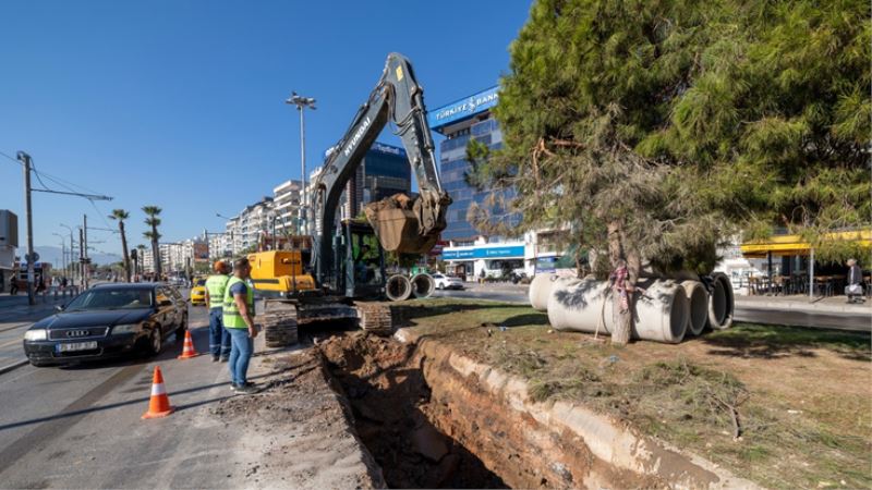 İZSU, Karşıyaka’da taşkınların önüne geçiyor