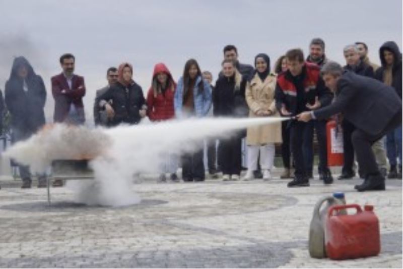 YALOVA BELEDİYESİ İTFAİYE MÜDÜRLÜĞÜ EĞİTİMLERİNE DEVAM EDİYOR
