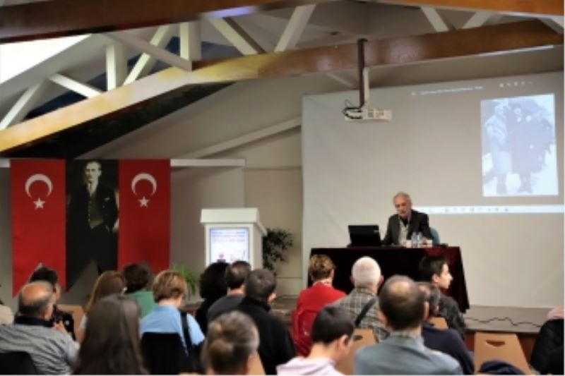 GAZİ MUSTAFA KEMAL ATATÜRK’Ü YAŞAR GÖRSOY’DAN DİNLEDİLER