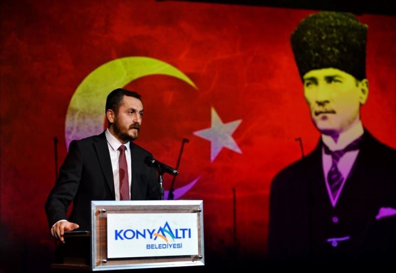 Konyaaltı Ata’yı zeybek ve şiirlerle andı