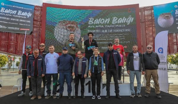 ANTALYA’DA EN BÜYÜK BALON BALIĞINI YAKALAMAK İÇİN YARIŞTILAR