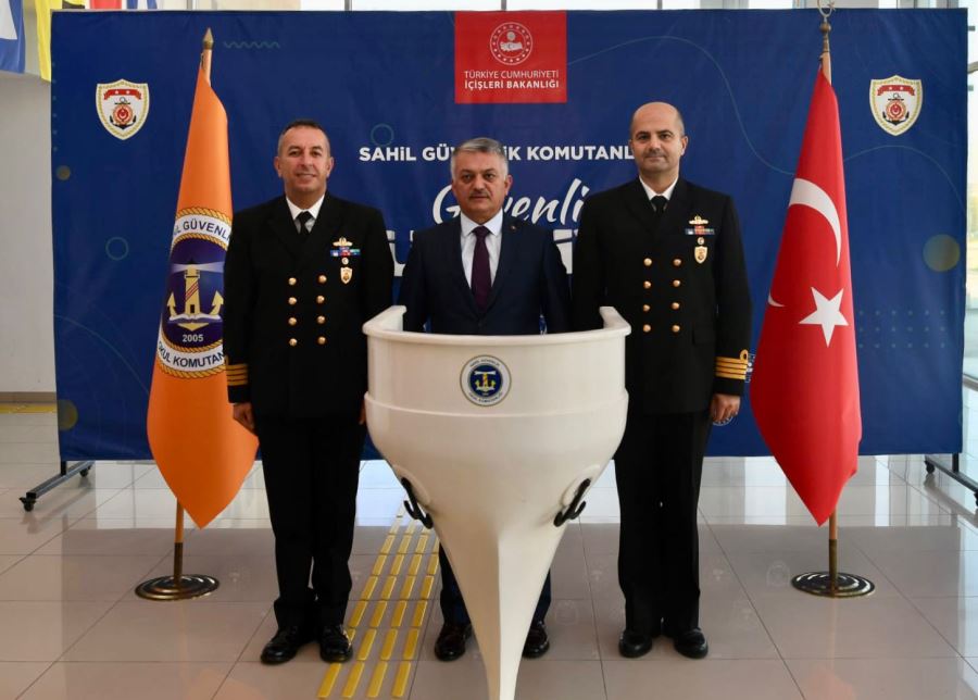 ‘BİZLERİN EN ÖNEMLİ GÖREVİ HALKIMIZA VE VATANIMIZA HİZMET’