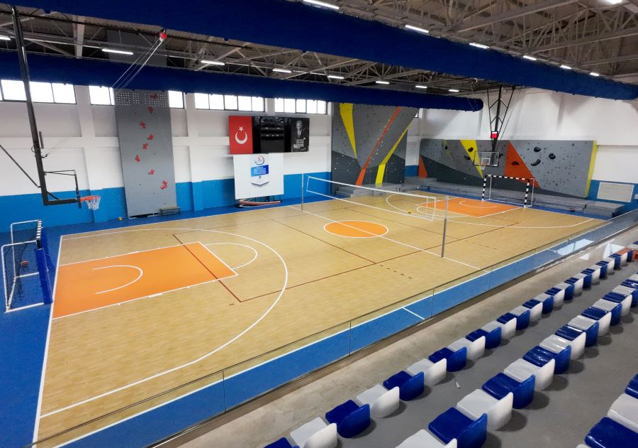 ANTALYA OSB’DE KADIN ÇALIŞANLAR İÇİN VOLEYBOL TURNUVASI