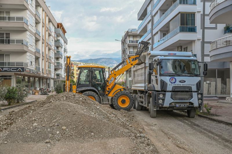 Tıkır tıkır çalışıyoruz.