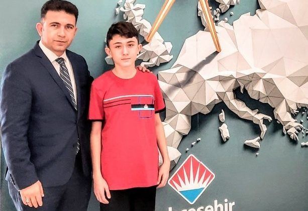 BAHÇEŞEHİR KONYAALTI KAMPÜSÜNDEN DÜNYA BİRİNCİLİĞİ