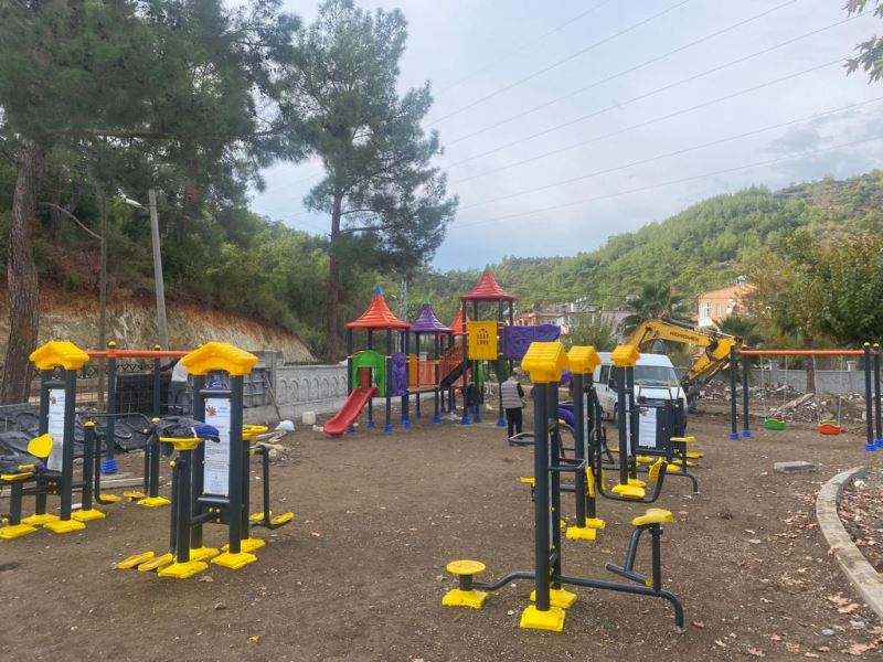 Kemer’e yeni parklar kazandırılıyor