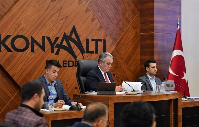 Konyaaltı’nda yılın son meclisi