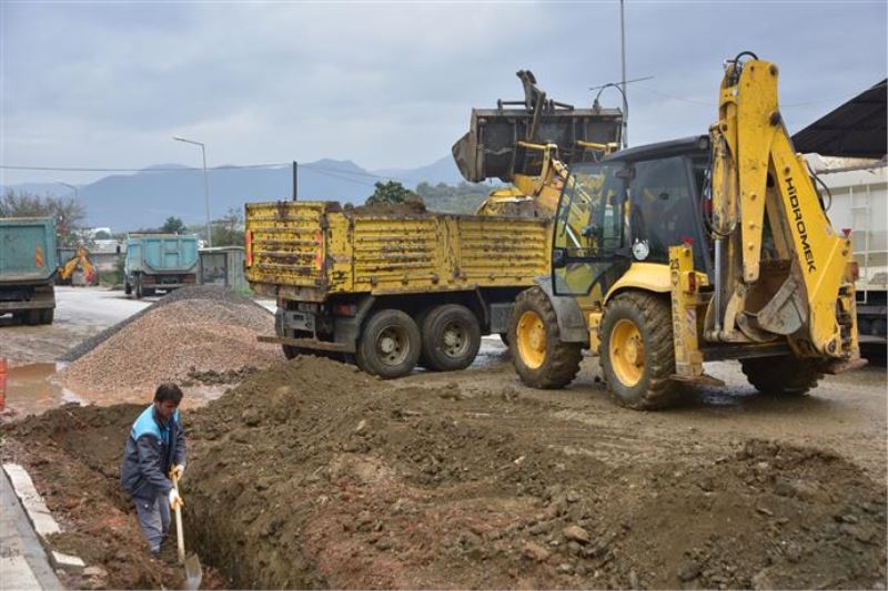 KESTEL İSA KÜÇÜLMEZ CADDESİ YENİLENİYOR