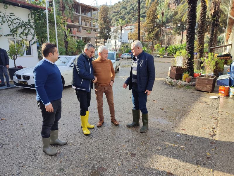 Başkan Topaloğlu Finike’de