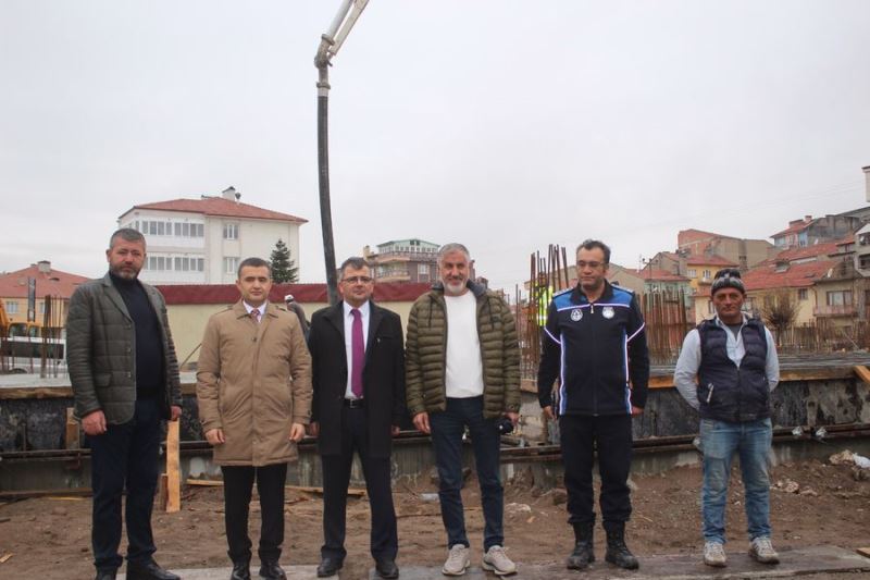 Belediye Başkanımız Serkan Koyuncu Yapımı Devam Eden Hükümet Konağında İncelemelerde Bulundu