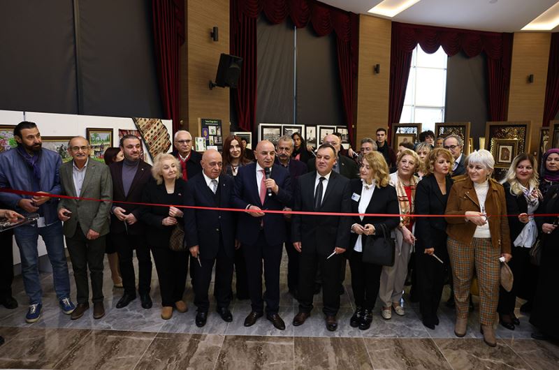 Sanatseverler `Sanat Şifadır Gönüllere` sergi ve panelinde buluştu
