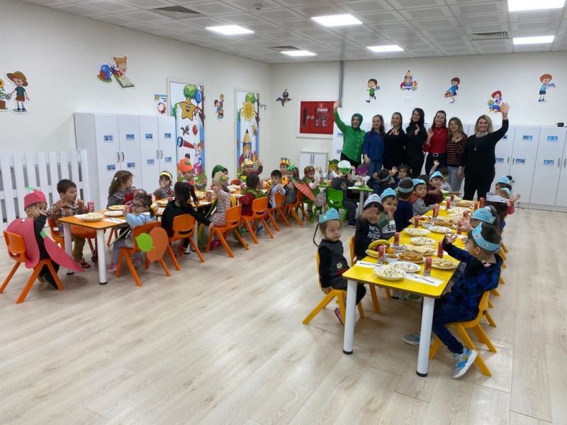 MİNİK ÖĞRENCİLER YERLİ MALI HAFTASINI KUTLADI