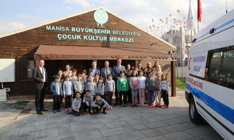 ÇKSM Öğrencilerine Ambulans Tanıtımı Yapıldı