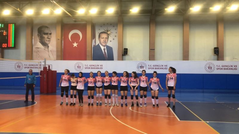 Filede Yıldız Kızlar Sezona Galibiyetle Başladı