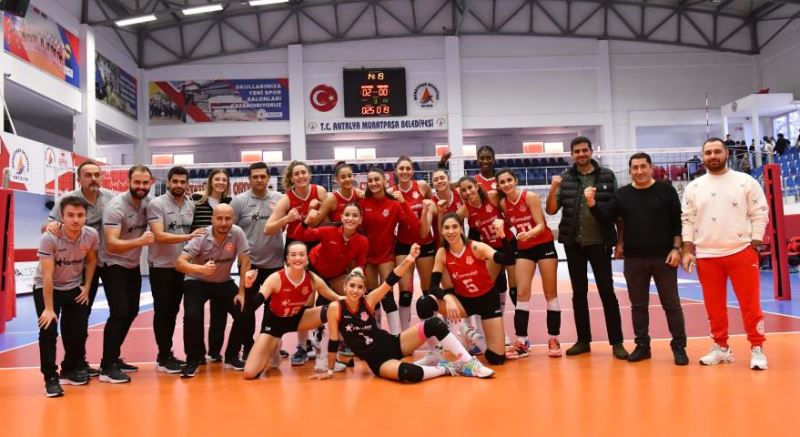 İlk yarıyı galibiyetle kapattı