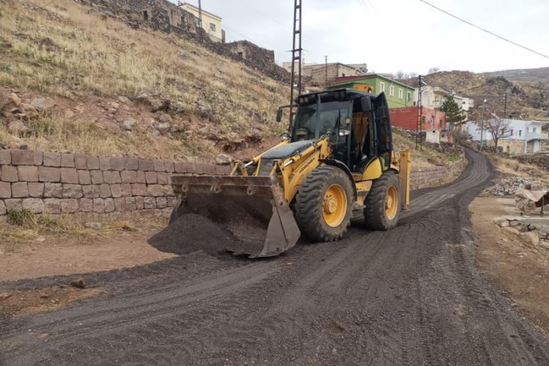 Kar yağana kadar yol çalışmasına devam. Daha güzel İncesu için çalışıyoruz