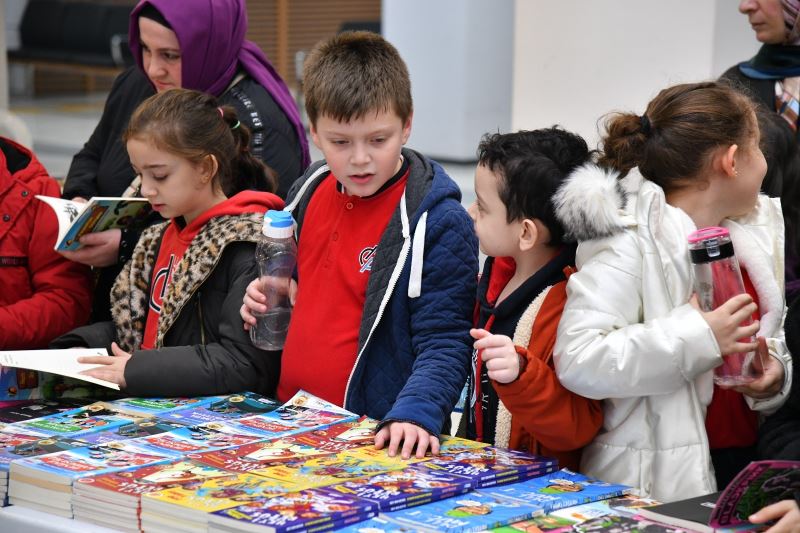 Öğrenciler ‘Kitap Günleri’ne akın etti