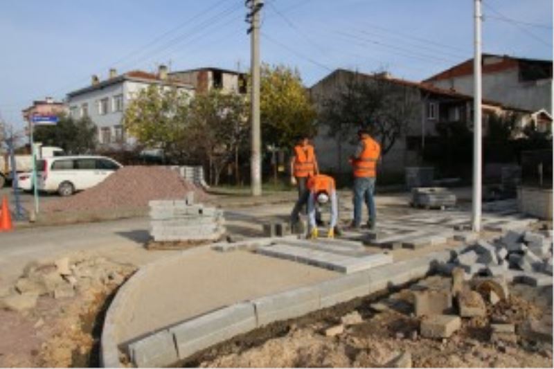 MİLLET CADDESİ KALDIRIMINA KAVUŞUYOR