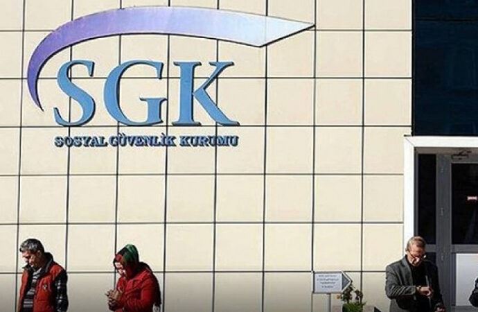 BORÇLANMA MESAİSİ.. SGK CUMARTESİ GÜNÜ DE HİZMET VERECEK