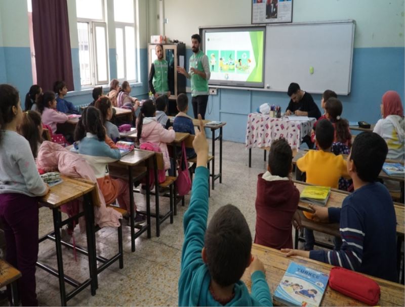 HALİLİYE’DE 4 BİN 200 ÖĞRENCİYE ÇEVRE BİLİNCİ AŞILANDI