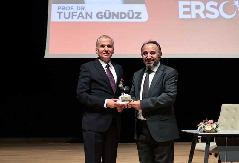 Prof. Dr. Tufan Gündüz, İstiklal Şairi Mehmet Akif Ersoy’u anlattı