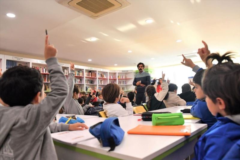 Konyaaltı kütüphanesi minikleri ağırladı