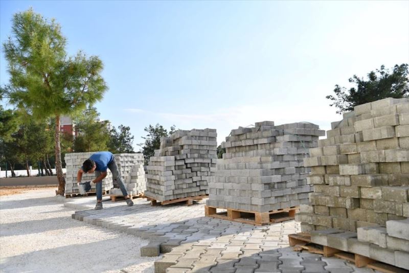 Konyaaltı okullarında çalışmalar sürüyor