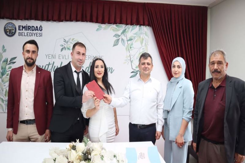 Belediye Başkanımız Serkan Koyuncu Genç Çiftimizin Nikah Akdini Gerçekleştirdi