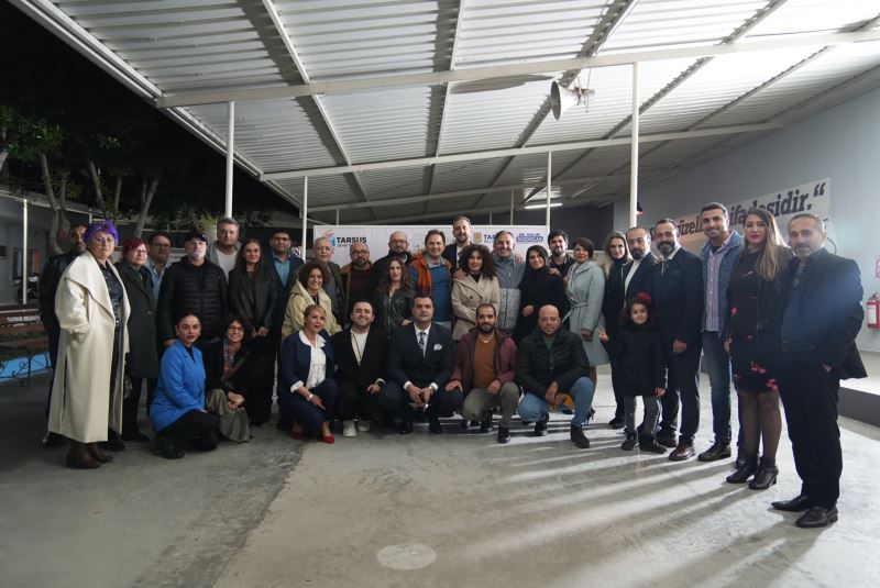 TARSUS ŞEHİR TİYATROSU’NUN ‘ÇİRKİN’ OYUNUNUN GALASI GERÇEKLEŞTİRİLDİ