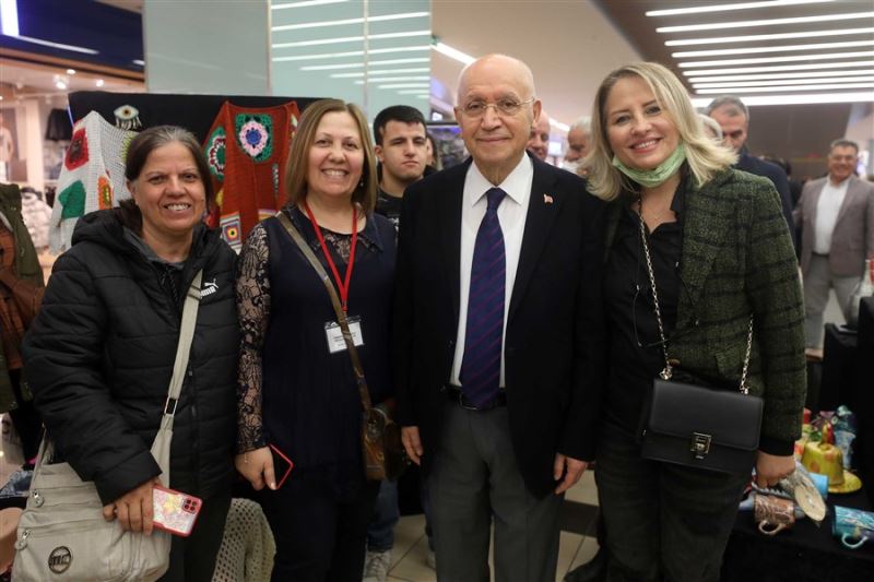 Yeni Yılda Sevdiklerinize Hediyelikler YENİMEK’ten