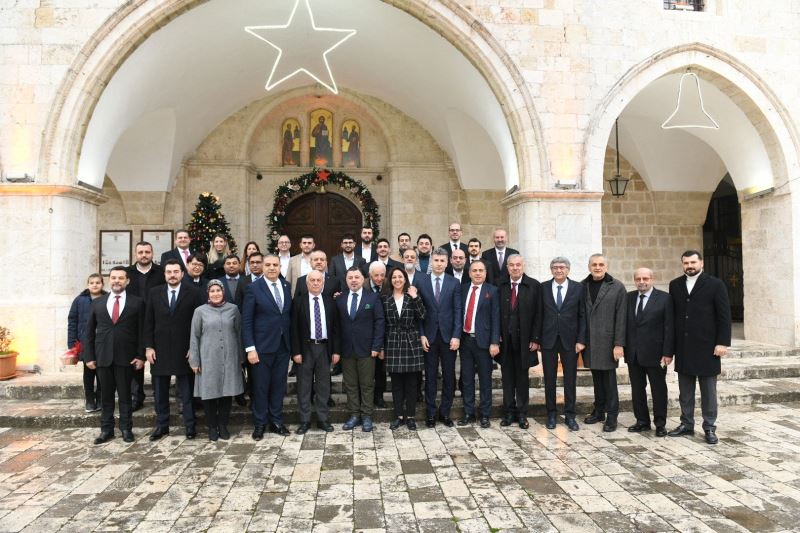BAŞKAN YILMAZ HRİSTİYAN VATANDAŞLARIN NOEL BAYRAMI PROGRAMINA KATILDI