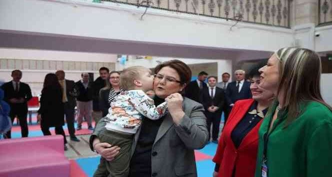 UKRAYNALI ÇOCUKLAR YENİ YILI TÜRKİYE’DEKİ SOCAK YUVALARINDA KARŞILADI