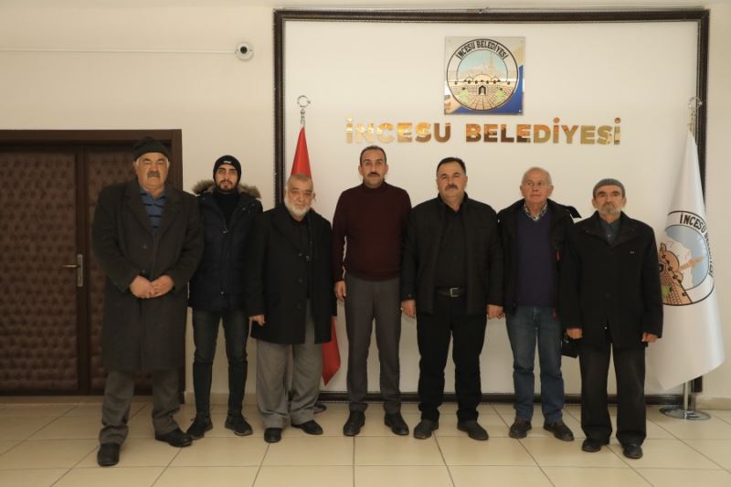 Hamurcu Mahalle Muhtarımız Sn. Ali Dinçer ve beraberindeki heyet, mahalledeki yeni yerleşim yerlerinin imara açılması ve alt yapı konularıyla ilgili Belediye Başkanımız Av. Mustafa İlmek ile istişare toplantısı yaptı.