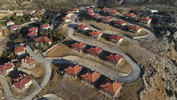 TOKİ.. ANTALYA YANGINI SONRASI AKSEKİ’DE 64 EVİN YAPIMINI TAMAMLADI