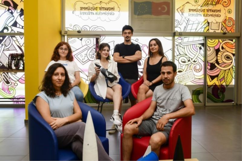 Genç mühendisler ASSİM’de roket tasarlıyor